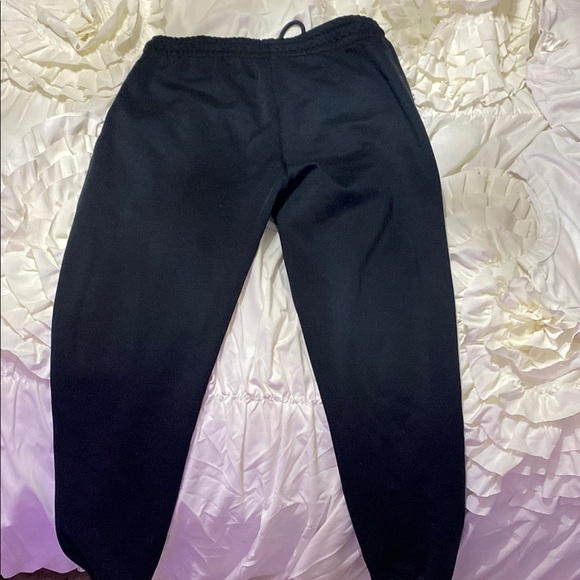 Nike Black Jogger Sweatpants - Picture 2 of 2
